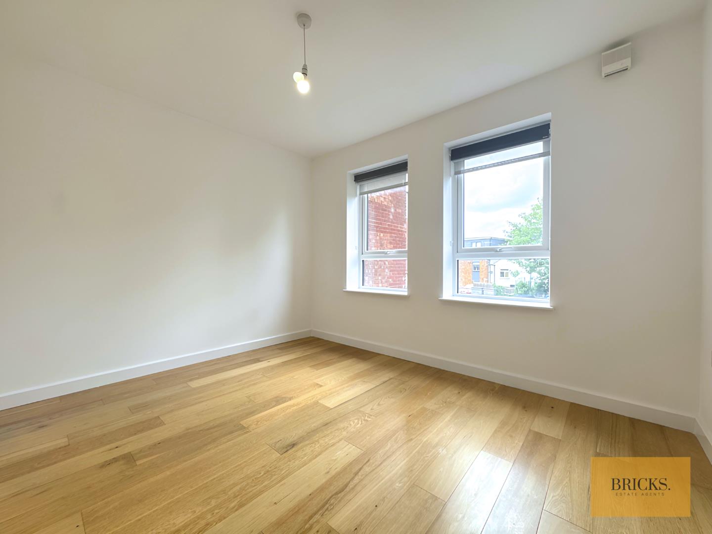 XUq9aPe6rUqVb1rTThpHhw